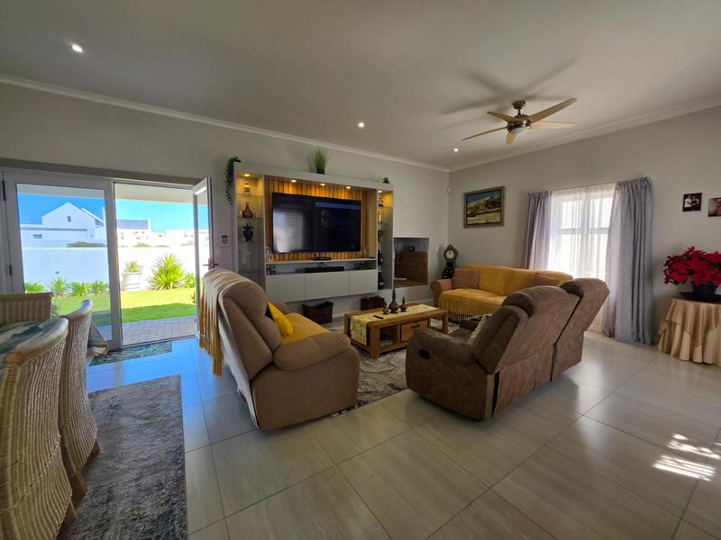 3 Bedroom Property for Sale in Lampiesbaai Western Cape